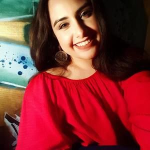 Meet your Posher, Zaira